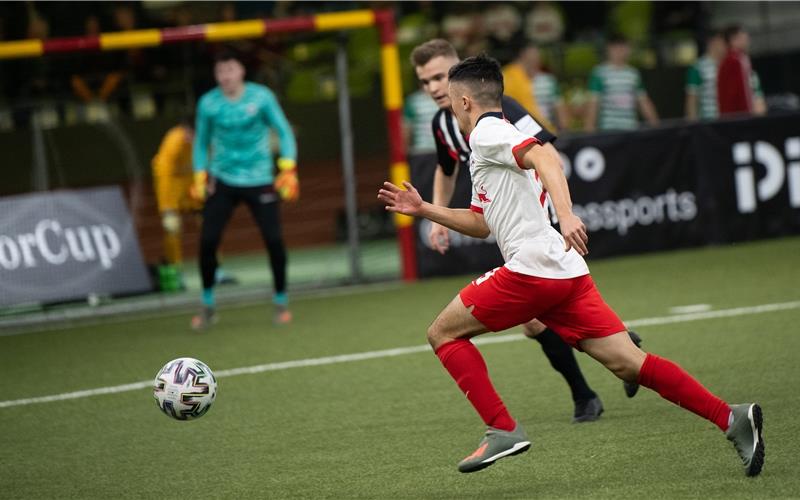 Fußball: Mercedes-Benz Junior Cup fällt aus Die große Talentschau im Glaspalast findet 2021 nicht statt GB-Foto: Schmidt
