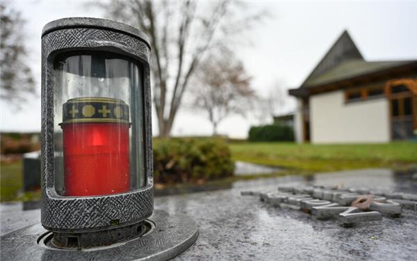 Die meisten Menschen beschäftigen sich erst dann mit dem Tod – und der eigenen Sterblichkeit –, wenn es die Umstände erfordern. Raum für einen Austausch soll nun ein „Death Café“ bieten. GB-Fotos (Archiv): Vecsey/gb