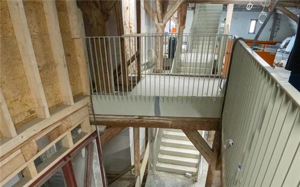 Die neue Himmelsleiter durchzieht den Fruchtkasten.GB-Foto: Vecsey