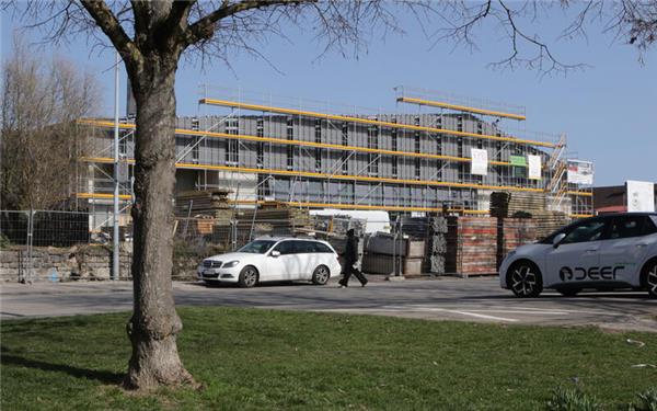 Die neue Ludwig-Uhland-Halle soll Ende des Jahres in Betrieb gehen. GB-Foto: Bäuerle