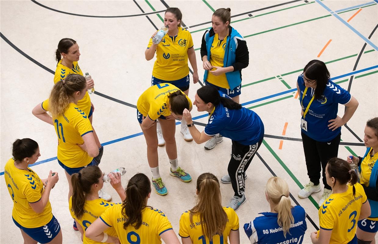 Die neue Sporthalle in Ammerbuch Entringen -   Handball Frauen SG Nebringen Reus...