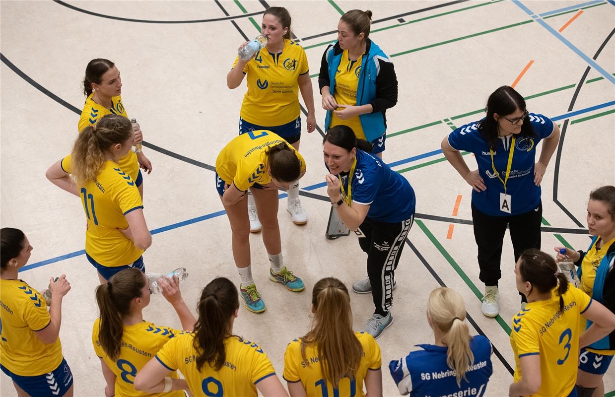 Die neue Sporthalle in Ammerbuch Entringen -   Handball Frauen SG Nebringen Reus...