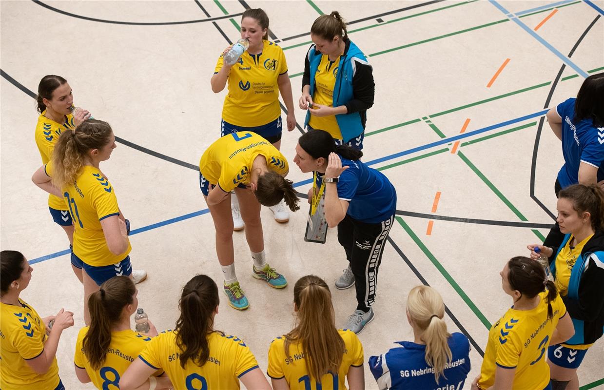 Die neue Sporthalle in Ammerbuch Entringen -   Handball Frauen SG Nebringen Reus...