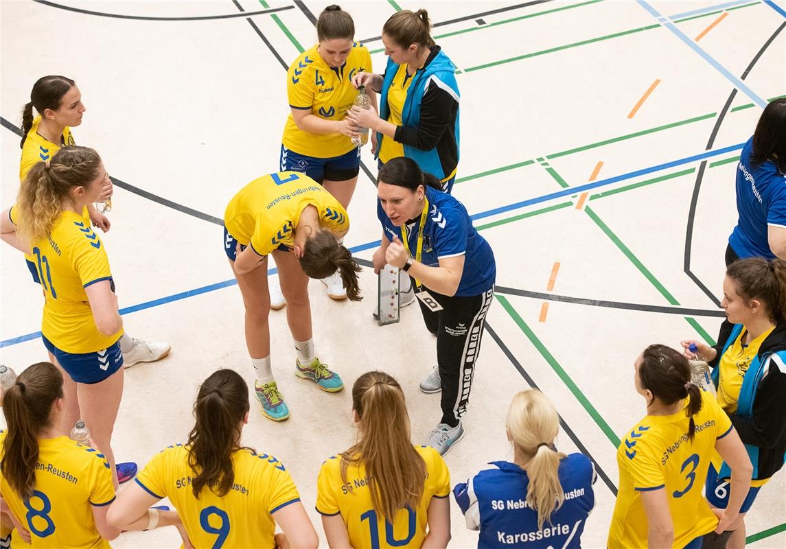 Die neue Sporthalle in Ammerbuch Entringen -   Handball Frauen SG Nebringen Reus...