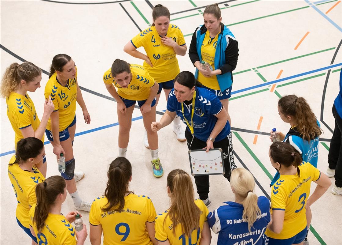 Die neue Sporthalle in Ammerbuch Entringen -   Handball Frauen SG Nebringen Reus...