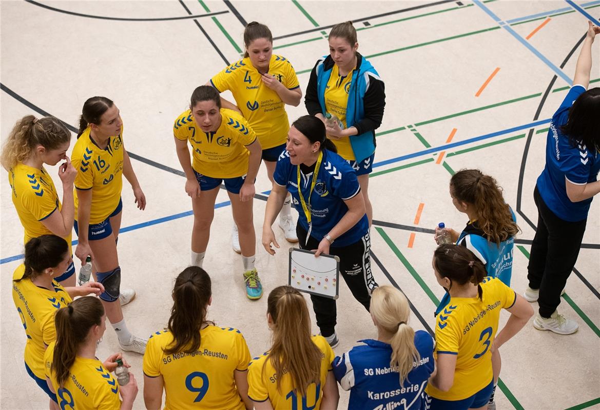 Die neue Sporthalle in Ammerbuch Entringen -   Handball Frauen SG Nebringen Reus...