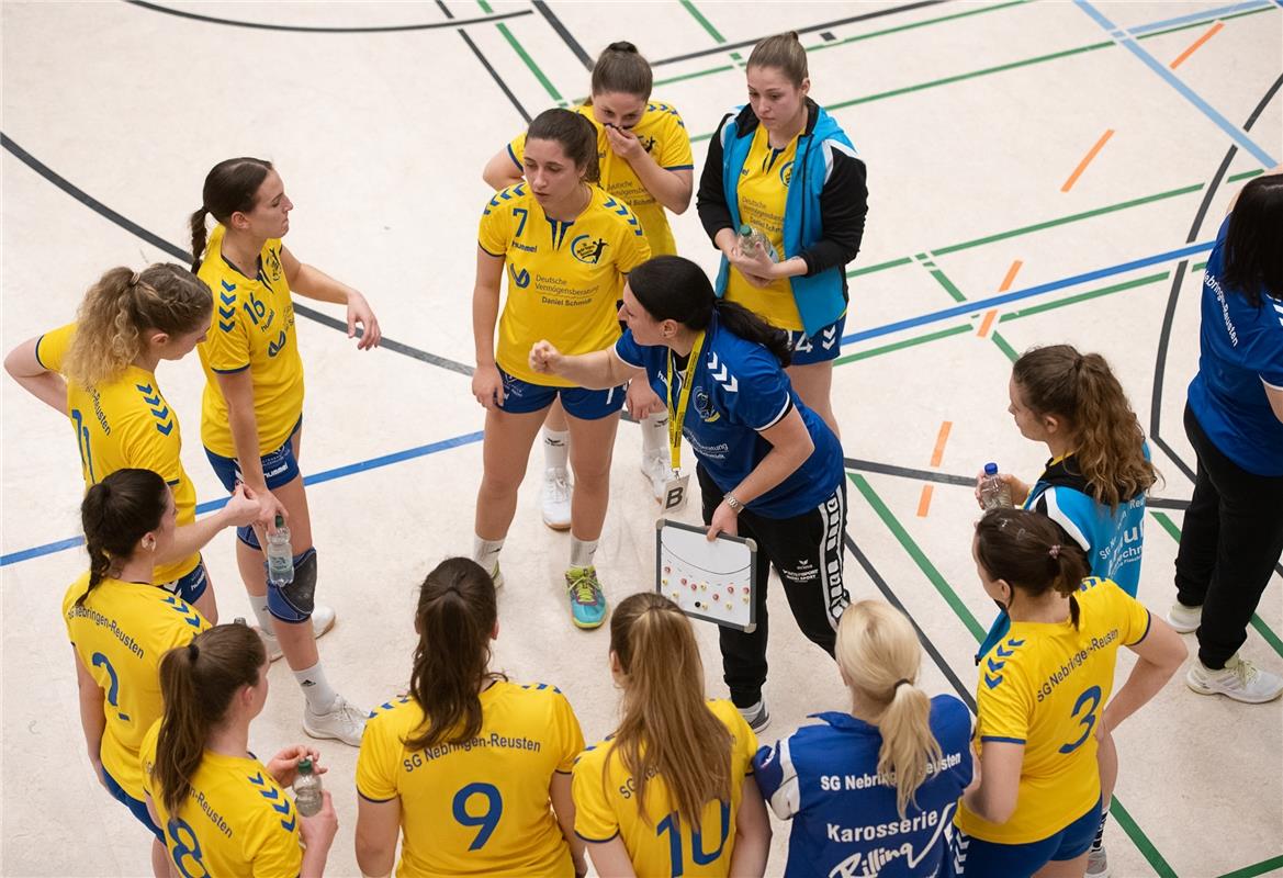 Die neue Sporthalle in Ammerbuch Entringen -   Handball Frauen SG Nebringen Reus...