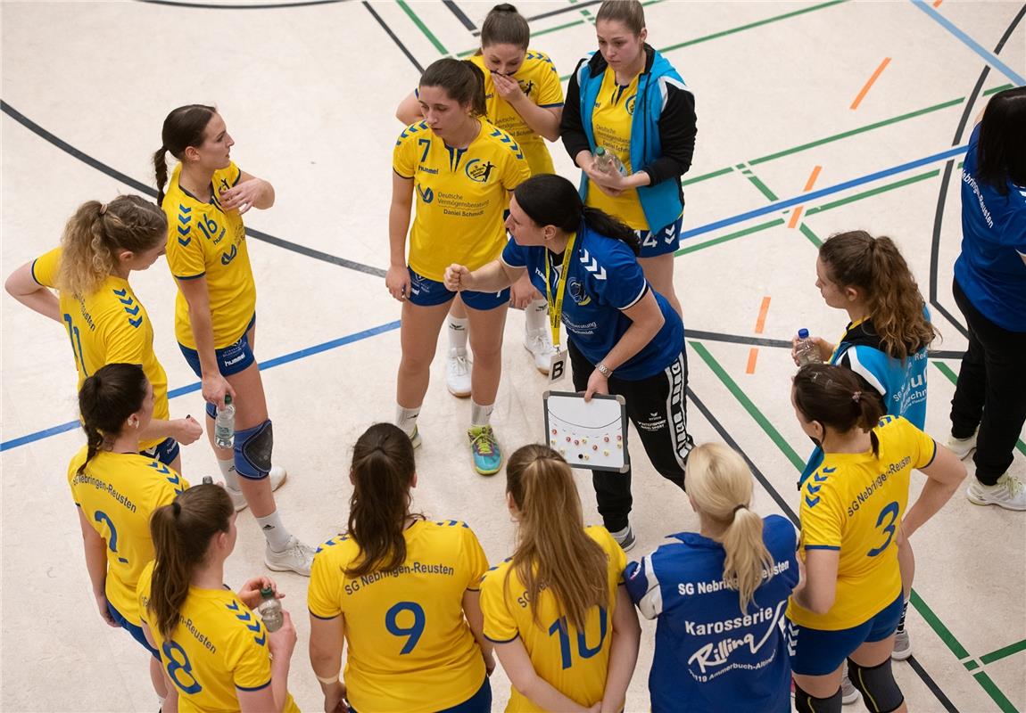 Die neue Sporthalle in Ammerbuch Entringen -   Handball Frauen SG Nebringen Reus...