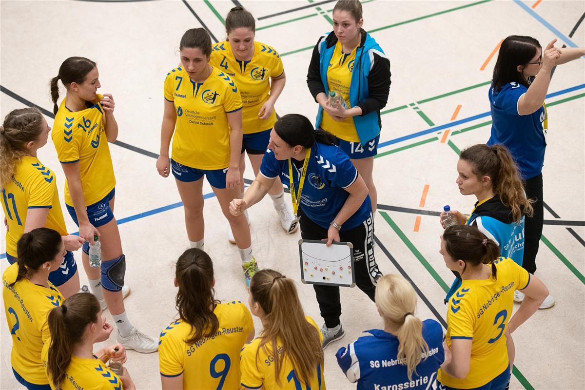 Die neue Sporthalle in Ammerbuch Entringen -   Handball Frauen SG Nebringen Reus...