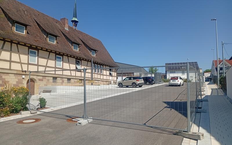 Die neue Verbindung zwischen Hauptstraße und Rohrweg bleibt vorerst noch geschlossen. GB-Foto: gb