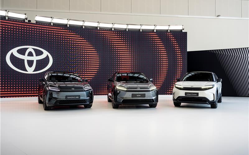 Toyota präsentiert neue Elektrofahrzeuge Die neuenToyota-Stromer:der C-HR+, bZ4X und Urban Cruiser.GB-Foto:Jeroen Peeters