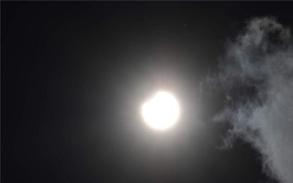 Die partielle Sonnenfinsternis im Juni 2021 hielt damals Alfred Müller aus Gäufelden fest. Statt etwa neun sollen nun bis zu 90 Prozent der Sonne verdunkelt sein. GB-Foto (Archiv): gb