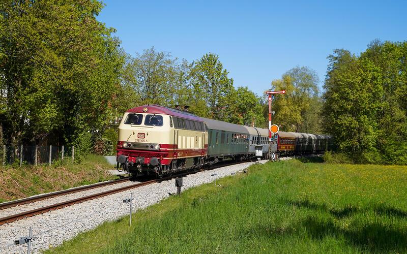 Diesellokomotive der Baureihe 218.GB-Foto: Eisenbahnfreunde Zollernbahn.