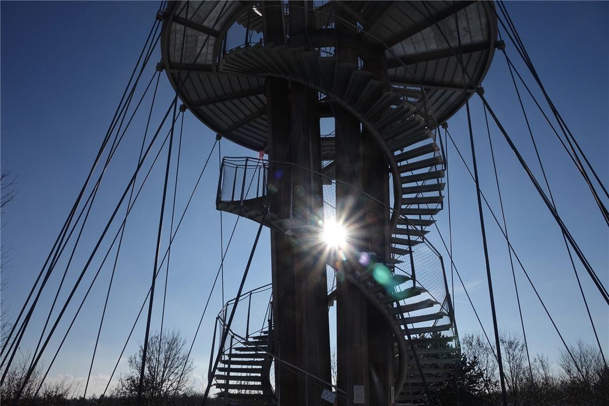 Diesen Herrenberger Schönbuchturm im Gegenlicht hat der Hailfinger Eckbert Kaise...