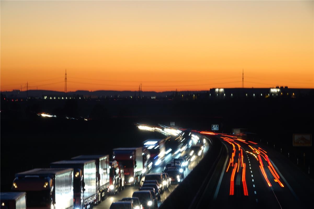 Diesen Stau auf der A81 Richtung Stuttgart hat Eckbert Kaiser aus Hailfingen für...