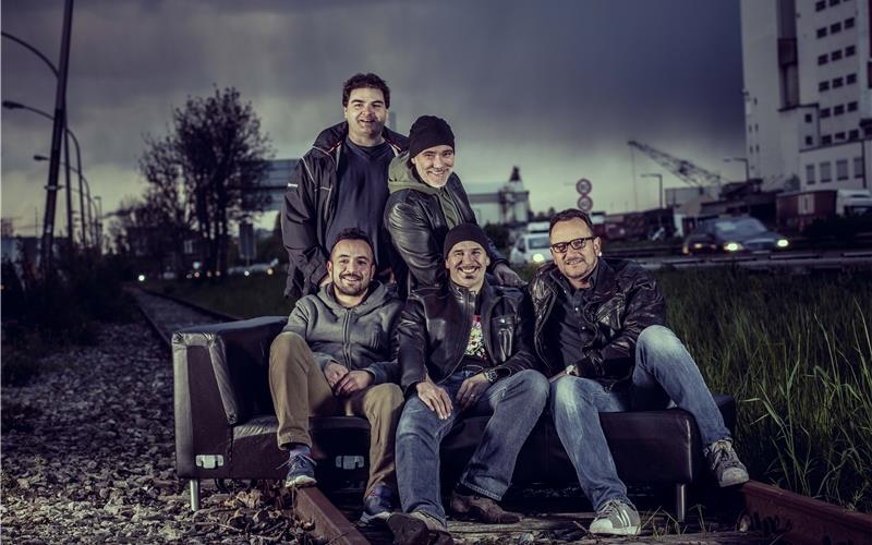 Diet Dope heizen den Gästen der Herbstschau-Party am Samstag, 12. Oktober, in der Stadthalle ein. GB-Foto: gb