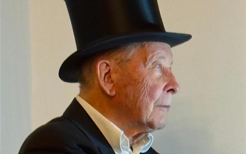 Dieter Steinle tritt in „Goethes ungeliebter Engel“ auf. GB-Foto: Russ Smith