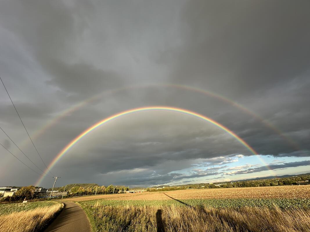 Doppelter Regenbogen über den Feldern von Gültstein ????  Von Valerie Kapp aus H...