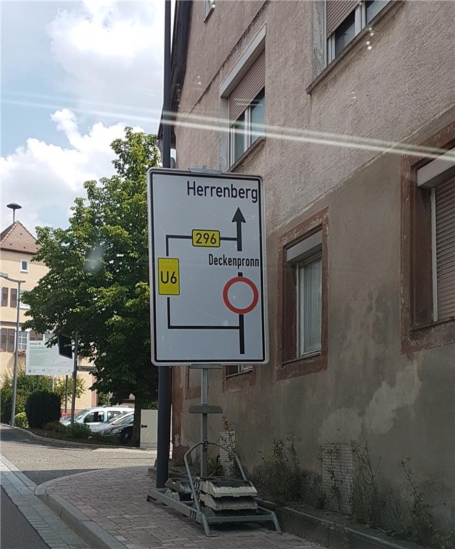 Dorothee Kärcher hat in Gültlingen dieses Schild entdeckt und fragt sich:  "Wo l...