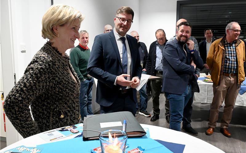 Dr. Nicole Hoffmeister-Kraut, Ministerin für Wirtschaft, Arbeit und Tourismus, brach eine Lanze für Albrecht Stickel, der die CDU und seinen Wahlkreis im Landtag vertreten will. GB-Foto: Holom