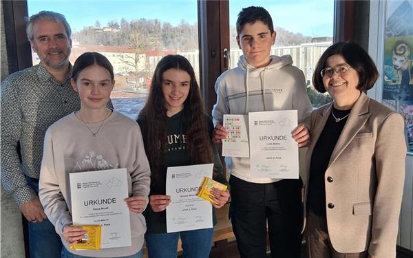Drei SGH-Schüler qualifizieren sich für zweite Mathematik-Runde