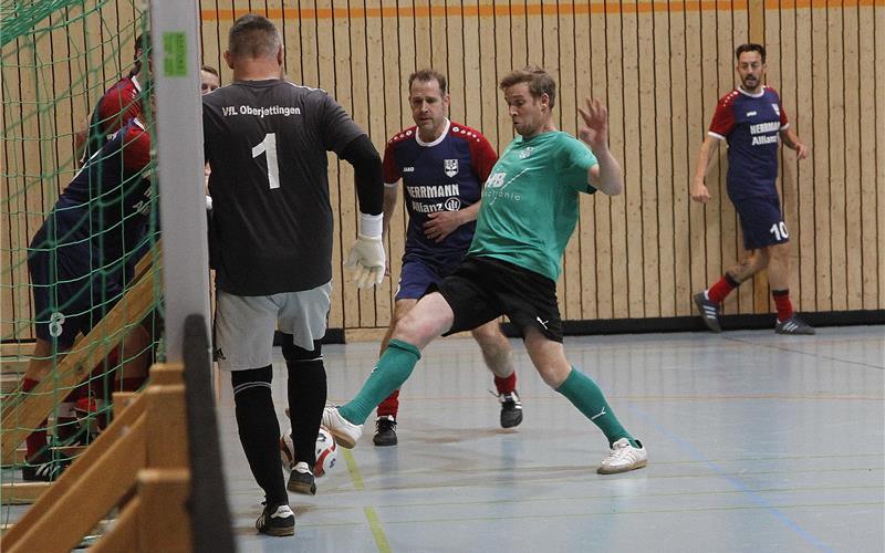 Duell zwischen der Jettinger AH und dem SV Deckenpfronn. GB-Foto: Kraushaar