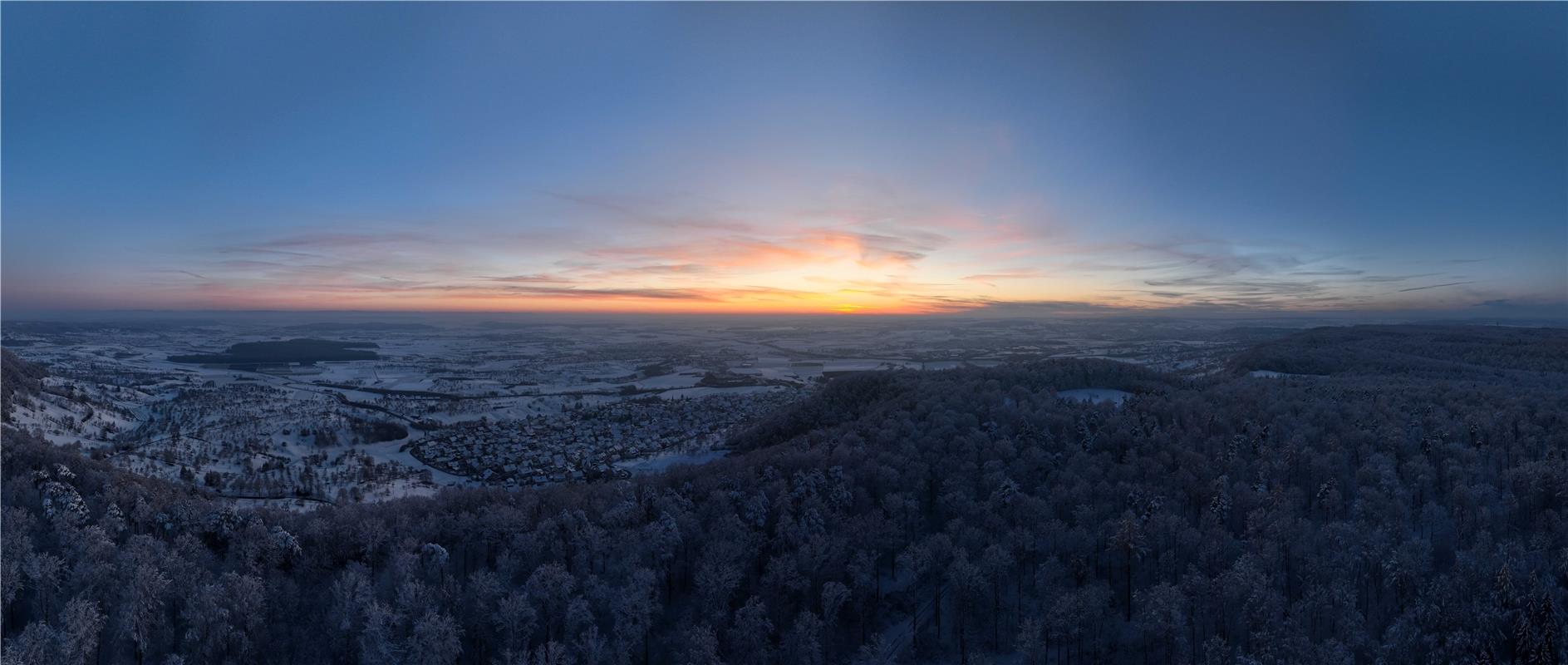 Ein Bild aus der Luft mit meiner Drohne (DJI Mavic 3) vom Schönbuch während weiß...