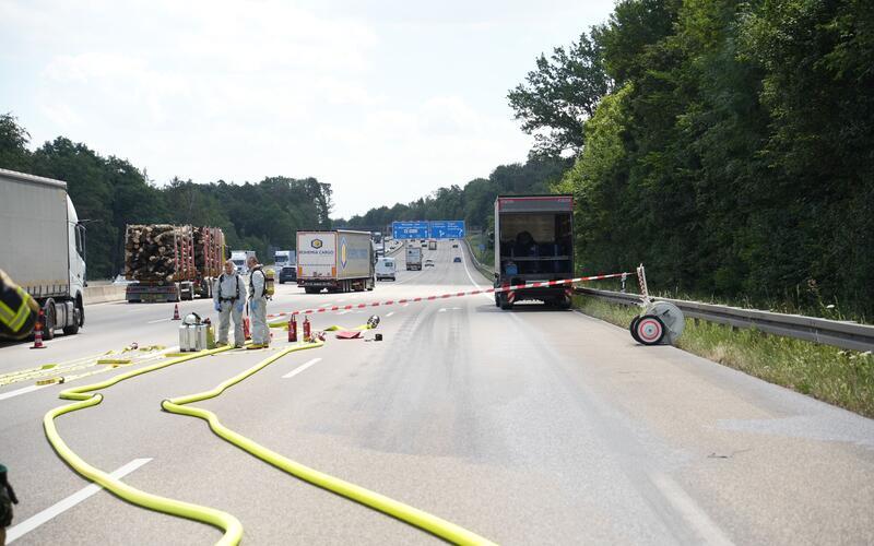Ein Gefahrguttransporter sorgte für Verkehrsbeeinträchtigungen. GB-Fotos: SDMG/Dettenmeyer