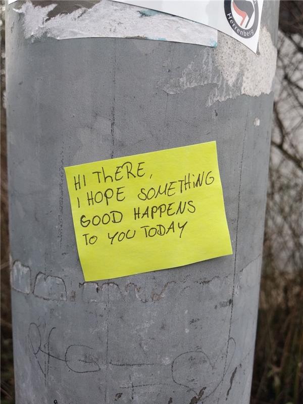 "Ein paar solche Zetteln habe ich in Erhardstraße entdeckt. Das es solche Mensch...