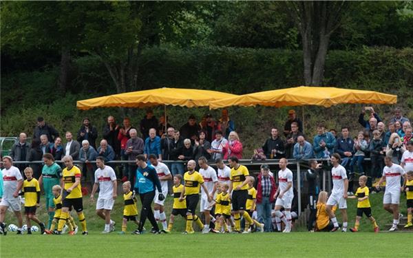 Ein rauschendes Fest beim SV Poltringen Auftritt der VfBTraditionself