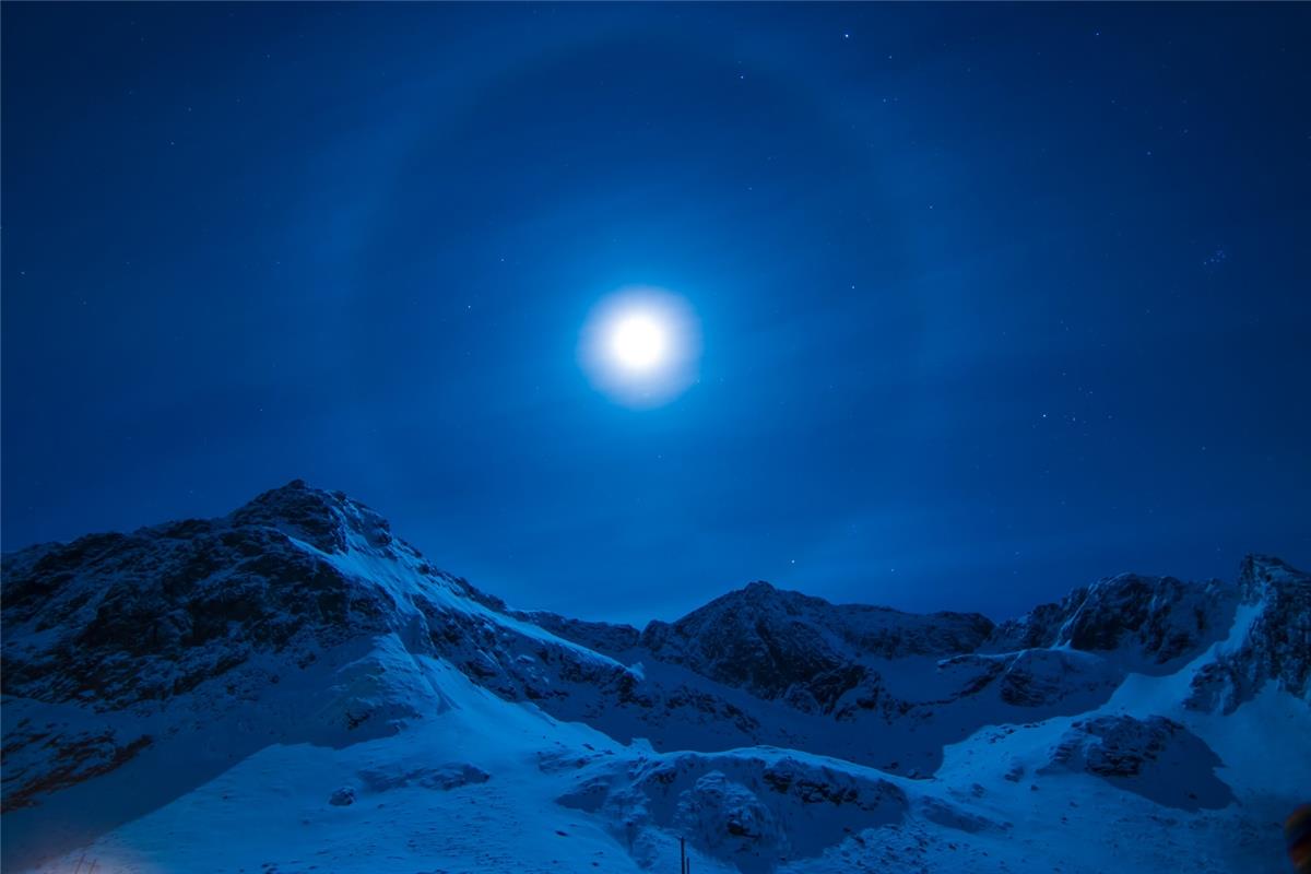 Ein seltenes Naturschauspiel, vorallem beim Mond: Ein sogenannter "Halo". Das is...