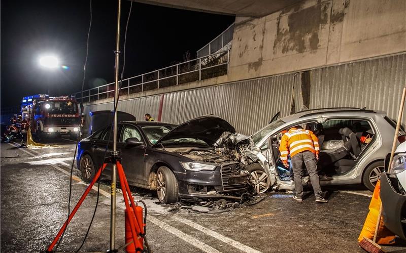 Schwerer Unfall in B464-Unterführung