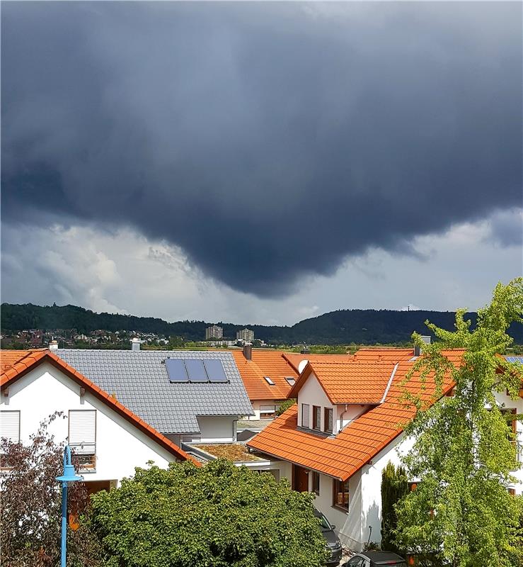 Eine fast schon gruselig anmutende Wolkenformation hat Walter Hoh von Gültstein ...