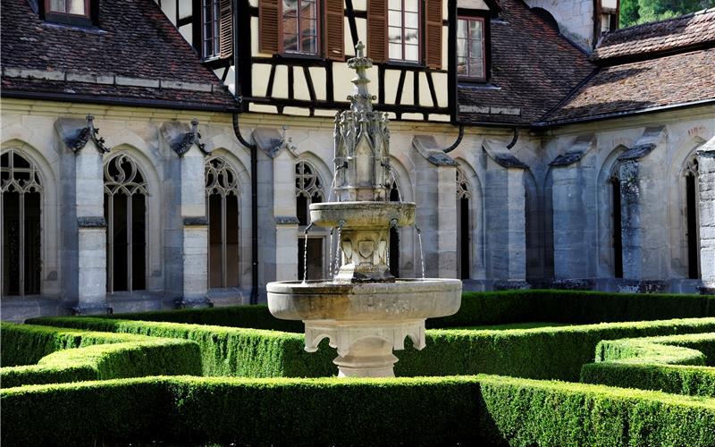 Einst Zisterzienserkloster, später Schloss, heute Museum: Bebenhausen im Schönbuch GB-Foto (Archiv): gb