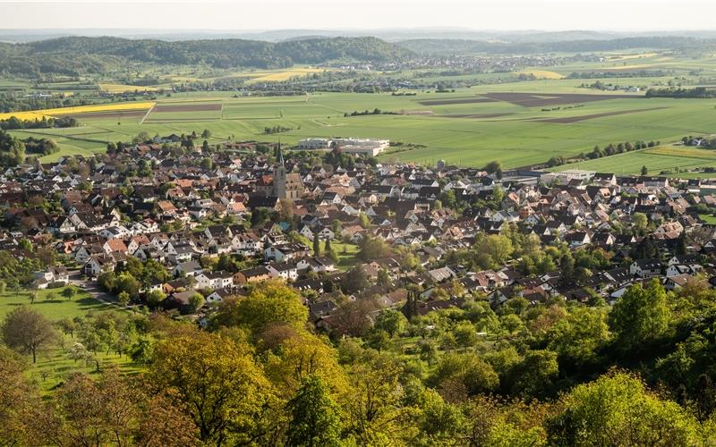 Entringen liegt idyllisch am westlichen Rand des Schönbuchs und gehört seit 1938 zum Landkreis Tübingen. GB-Foto: Schmidt