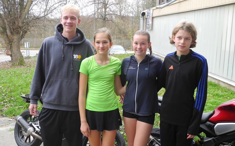 Erfolgreiche Meisterschaftsteilnehmer des TC Herrenberg mit (von links) Samuel Löffler, Malea Bernhardt, Maya Hulko und Theo Schikotanz. GB-Foto: Volkmann