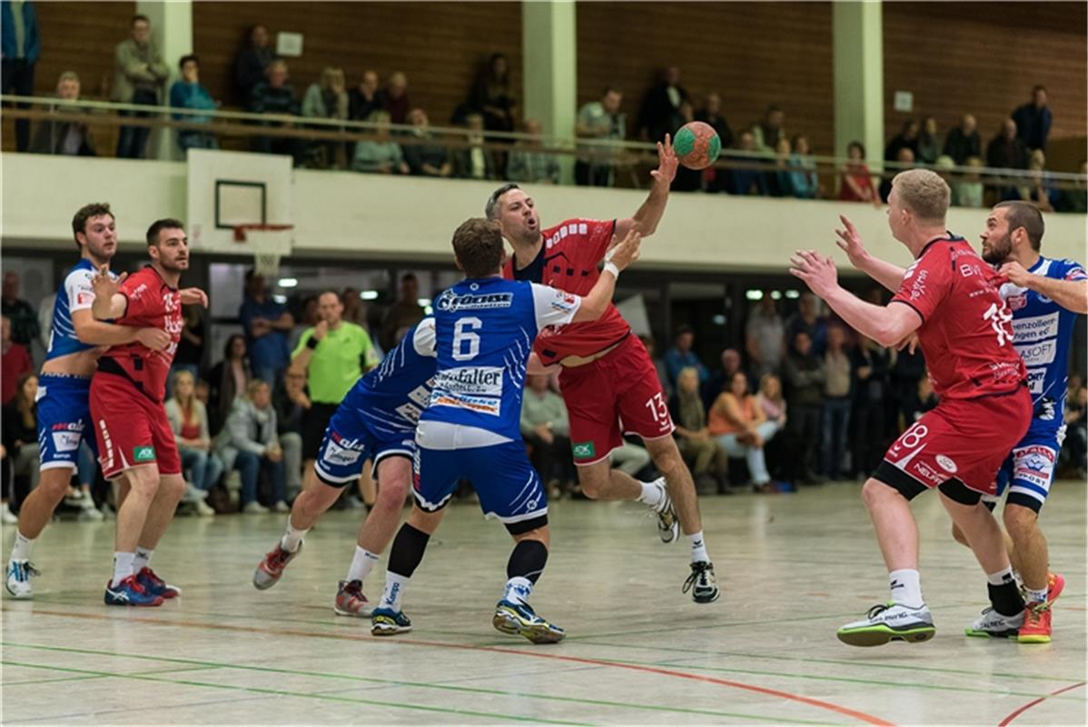 Fabian Mayer (TV Weilstetten #06), Christian Duerner (SG H2Ku Herrenberg #13), T...