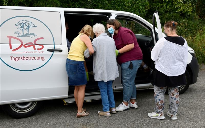 Fahrdienst der Einrichtung: Seit August begrüßt „Dahoim am Seele“ wieder TagesgästeGB-Foto: Holom