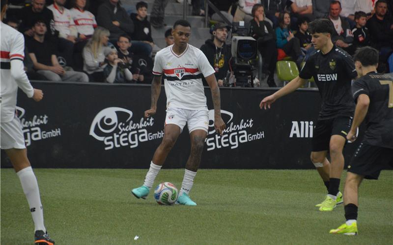 Feine Ballbehandlung: Uelinton Joaquim dos Santos Junior. GB-Foto: Zvizdiç