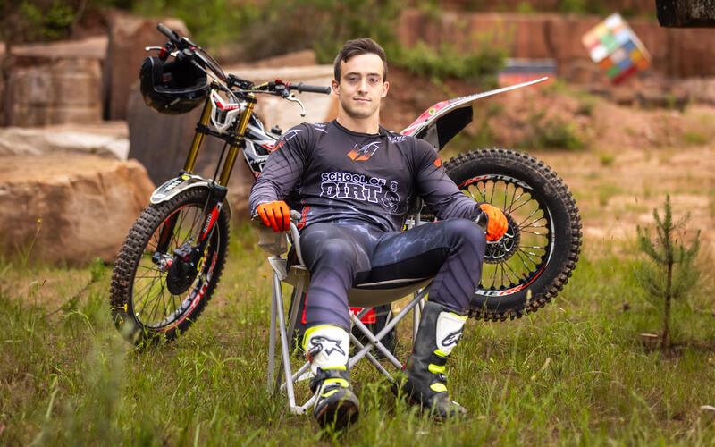 Felix Heller hat seine Leidenschaft für das Motorradfahren zum Beruf gemacht. GB-Foto: Jan Peters