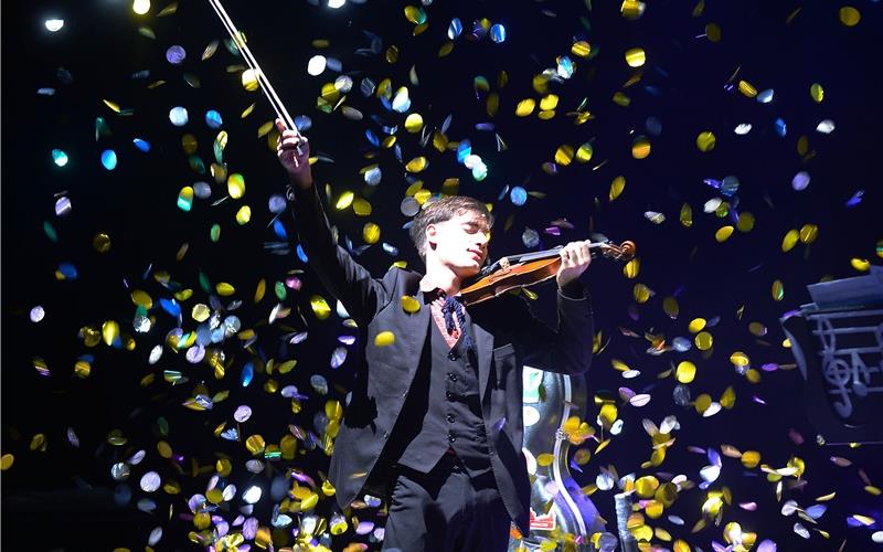 10. Adventskalender-Türchen: Stars der Zauberkunst Filiberto Selvi ist einer der Stars des diesjährigen Festivals der Illusionen in der Sindelfinger Stadthalle. GB-Foto: gb
