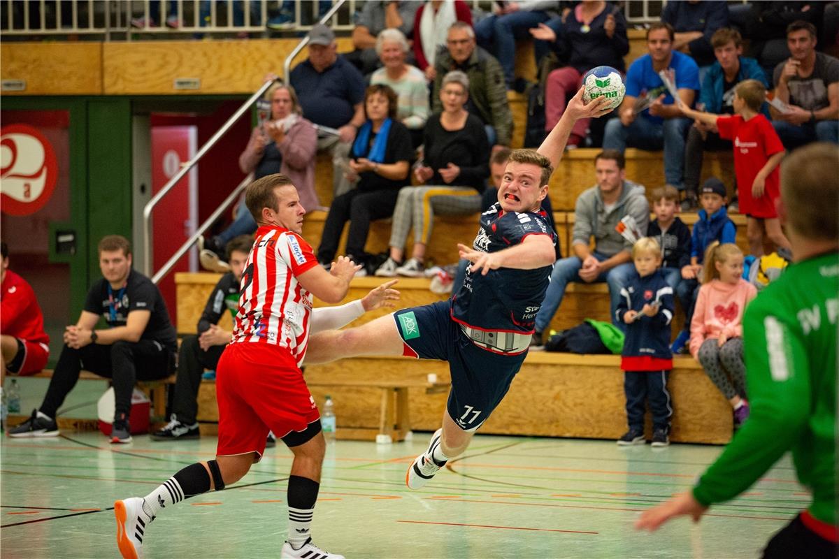 Finn Boehm (SG H2Ku Herrenberg #11) / SG H2Ku Herrenberg - SV Fellbach, Handball...