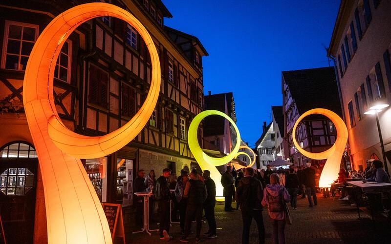 Formate wie „Herrenberg leuchtet“ (hier im Jahr 2024) beleben die Innenstädte.GB-Foto: Schmidt