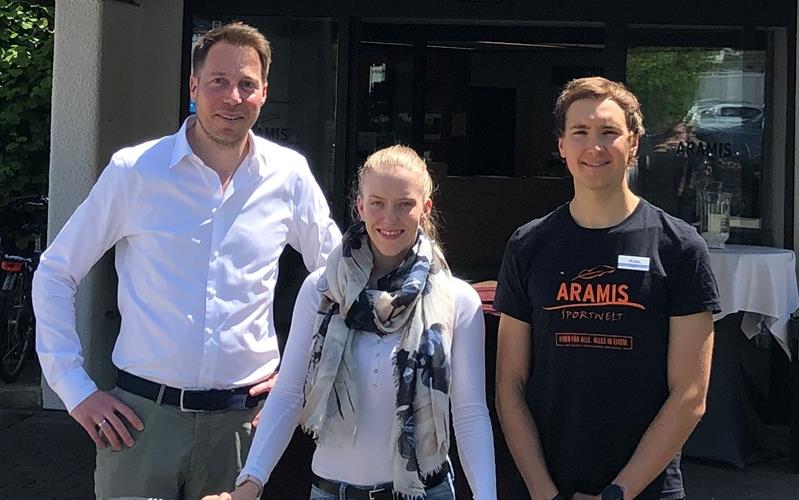 Partnerschaft mit Olympiahoffnung Brauße Franziska Brauße mit Michael Dengler (links) und Tim RühleGB-Foto: gb