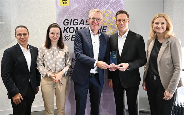 Fünf Kommunen im Kreis Böblingen für Gigabitausbau ausgezeichnet
