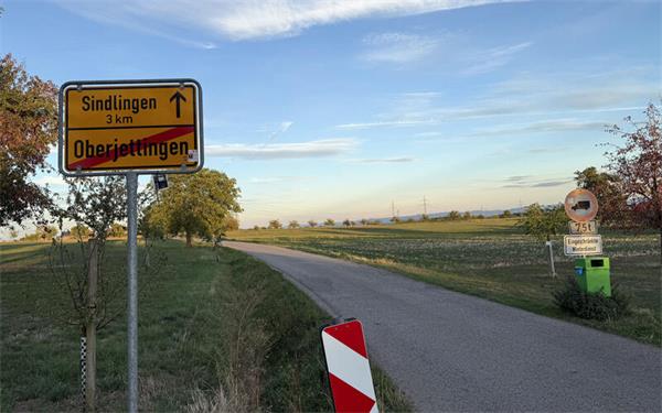 Für 2028 plant der Jettinger Gemeinderat einen Ausbau der Gemeindeverbindungsstraße. GB-Foto: Priestersbach