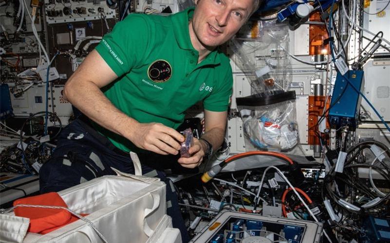 Für Astronaut Matthias Maurer ist ein Traum in Erfüllung gegangen. Foto: ESA/NASA-K.Barron/dpa