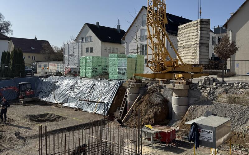 Für das Wohnprojekt laufen die Rohbauarbeiten. 