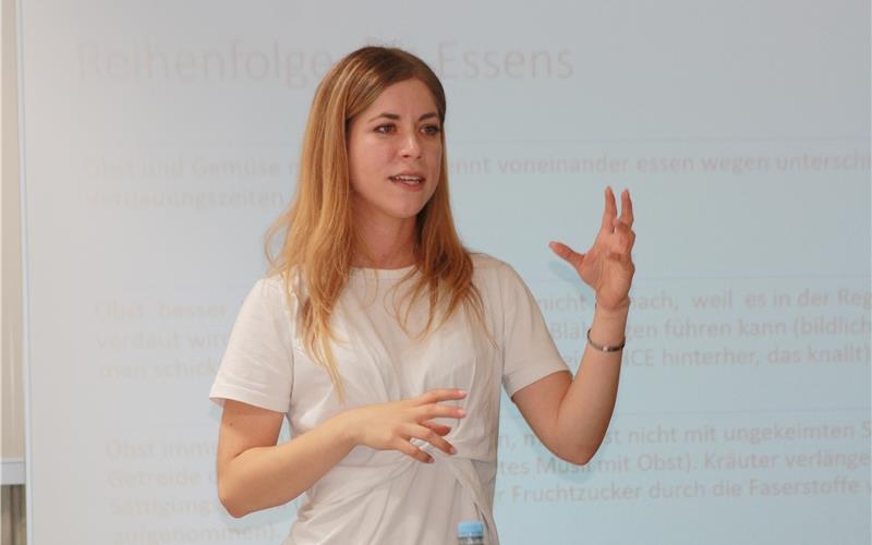Wenn Ernährung zum „Game-Changer“ wird Für die 28-jährige Ernährungsexpertin Aleksandra Keleman ist auch die Art der Nahrungsaufnahme wichtig: „Jede Gabel sollte zu Brei gekaut werden“ GB-Foto: gb