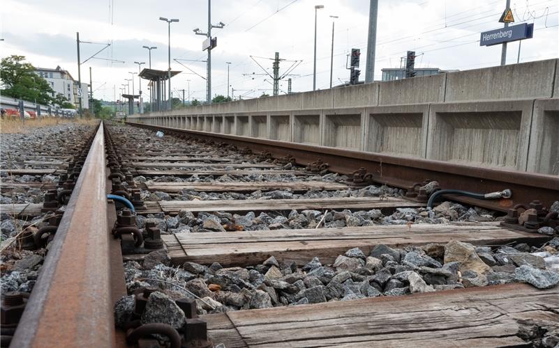 Für die Ammertalbahn gilt nun ein Schienenersatzverkehr. GB-Foto: Vecsey